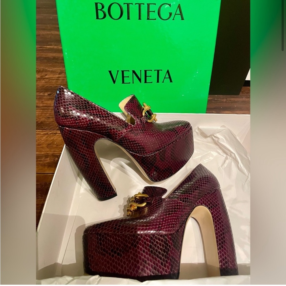 Bottega Veneta Burgundy Platform Heels